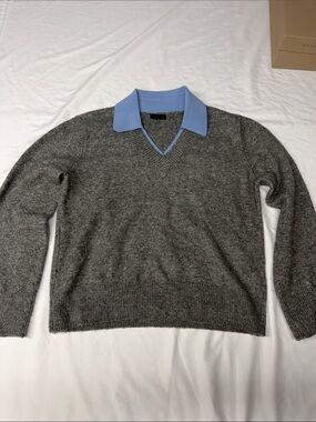 Halogen Gray V-Neck Sweater with Light Blue Collar
